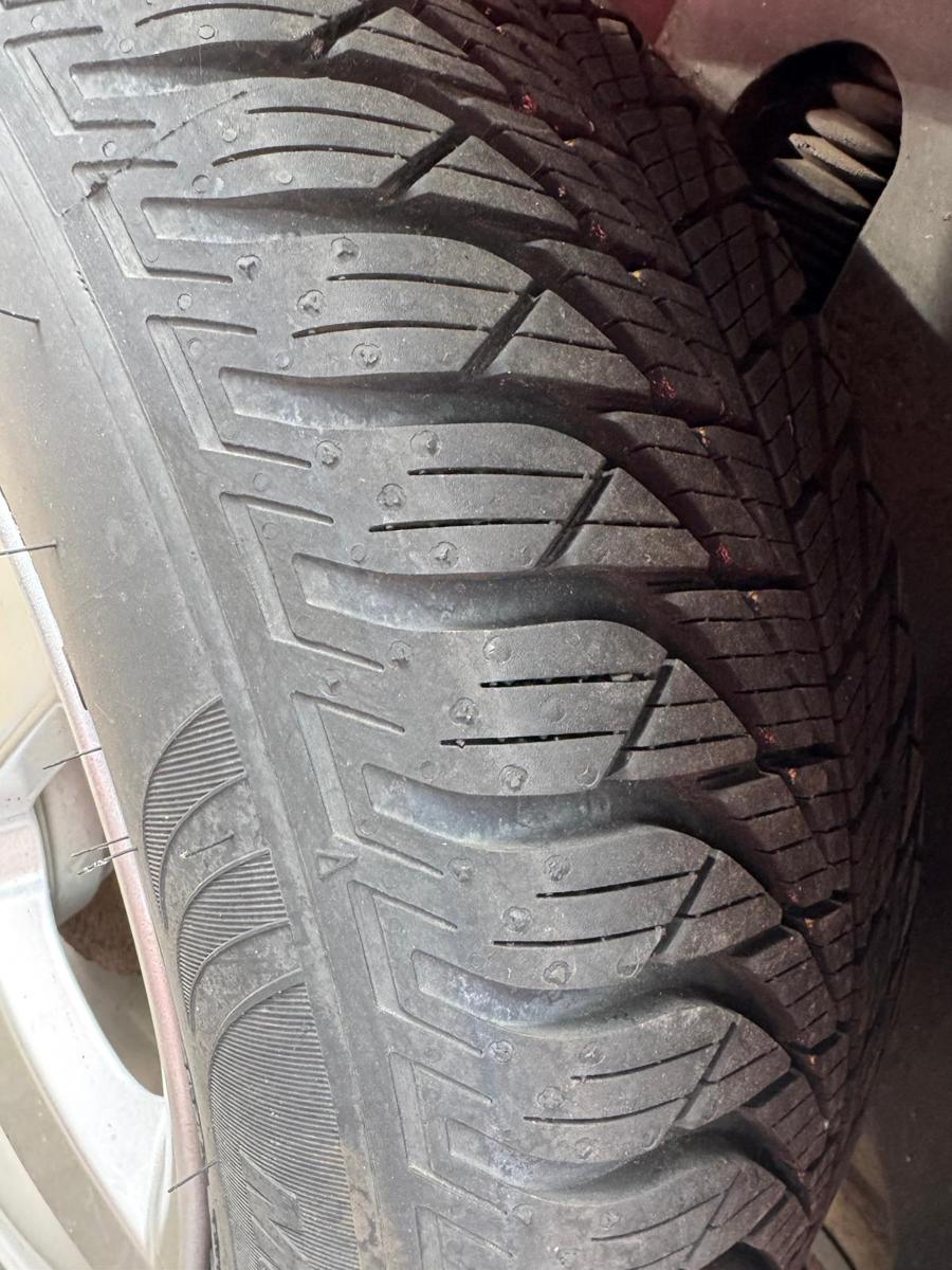 Peugeot 207 Allwetter Reifen R&auml;der Alufelgen 185/65 R15 Fulda Komplettr&auml;der